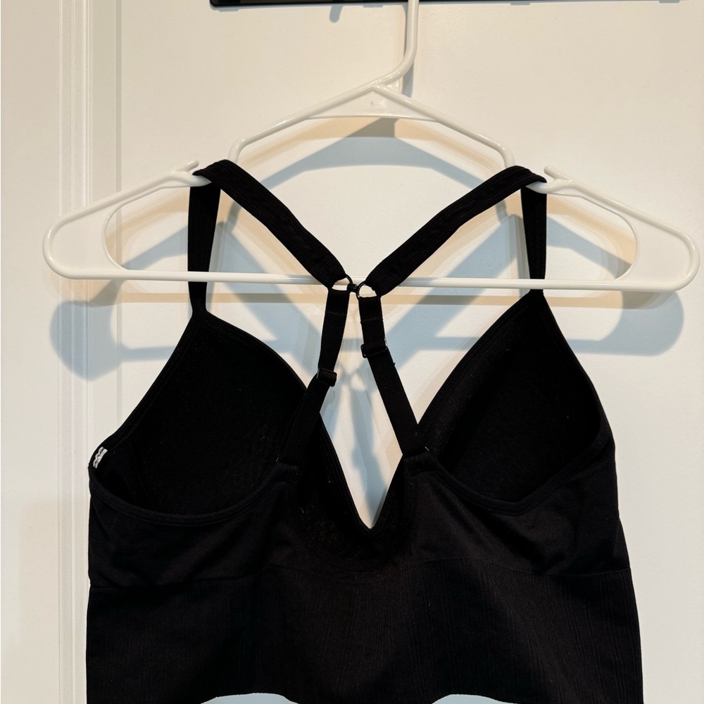 Athleta Elation v-neck Bra